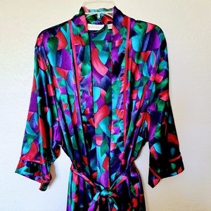 WOMEN'S KIMONO ROBE SIZE MEDIUM